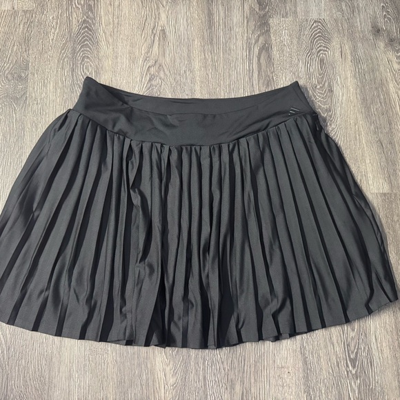 Adidas Gray Mini Skater Skirt with Pleats - Picture 1 of 9
